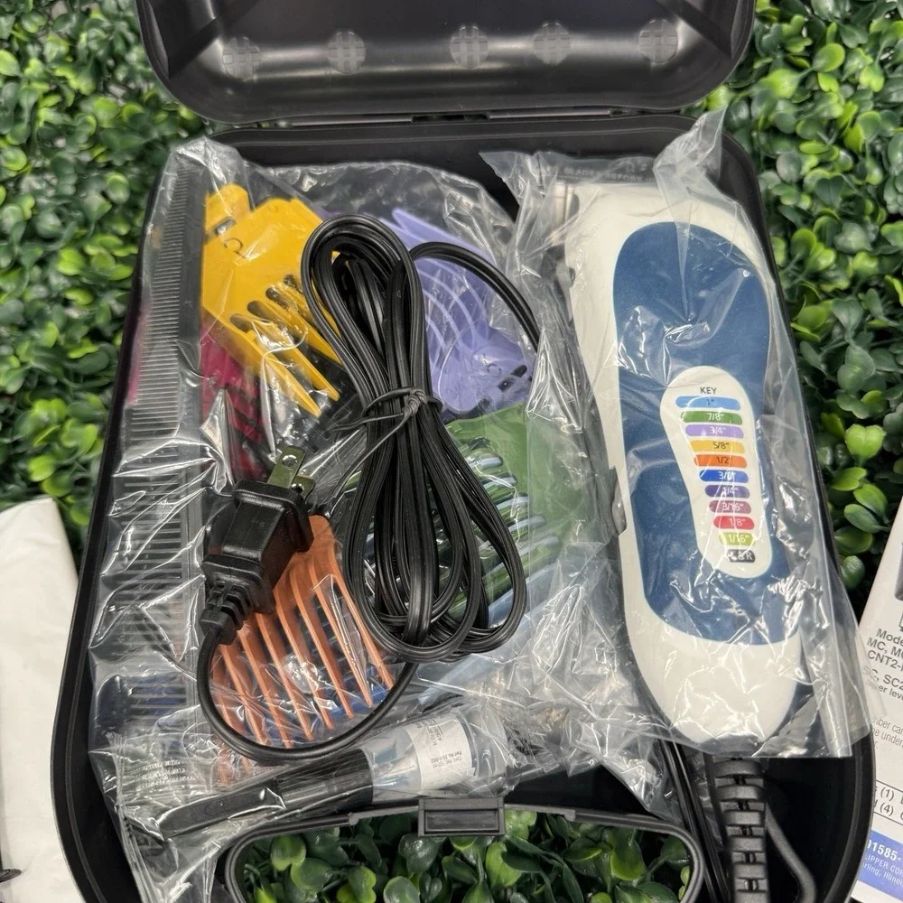 Wahl Corded Clipper Color Pro Complete‎ Hair Cutting Kit Hard Case 79300-1001M
